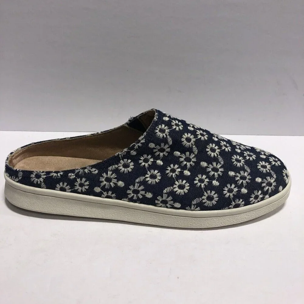 LifeStride Women’s Nomad, Blue/White Slip-On Flats, Size 11M
